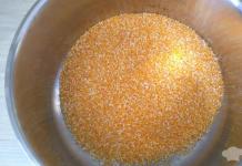 Porridge di mais con ricetta al latte, caratteristiche di cucina Ricetta Porridge di mais con albicocche secche
