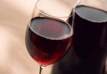 وصفات النبيذ من العنب مع الماء النبيذ بدون سكر مضاف